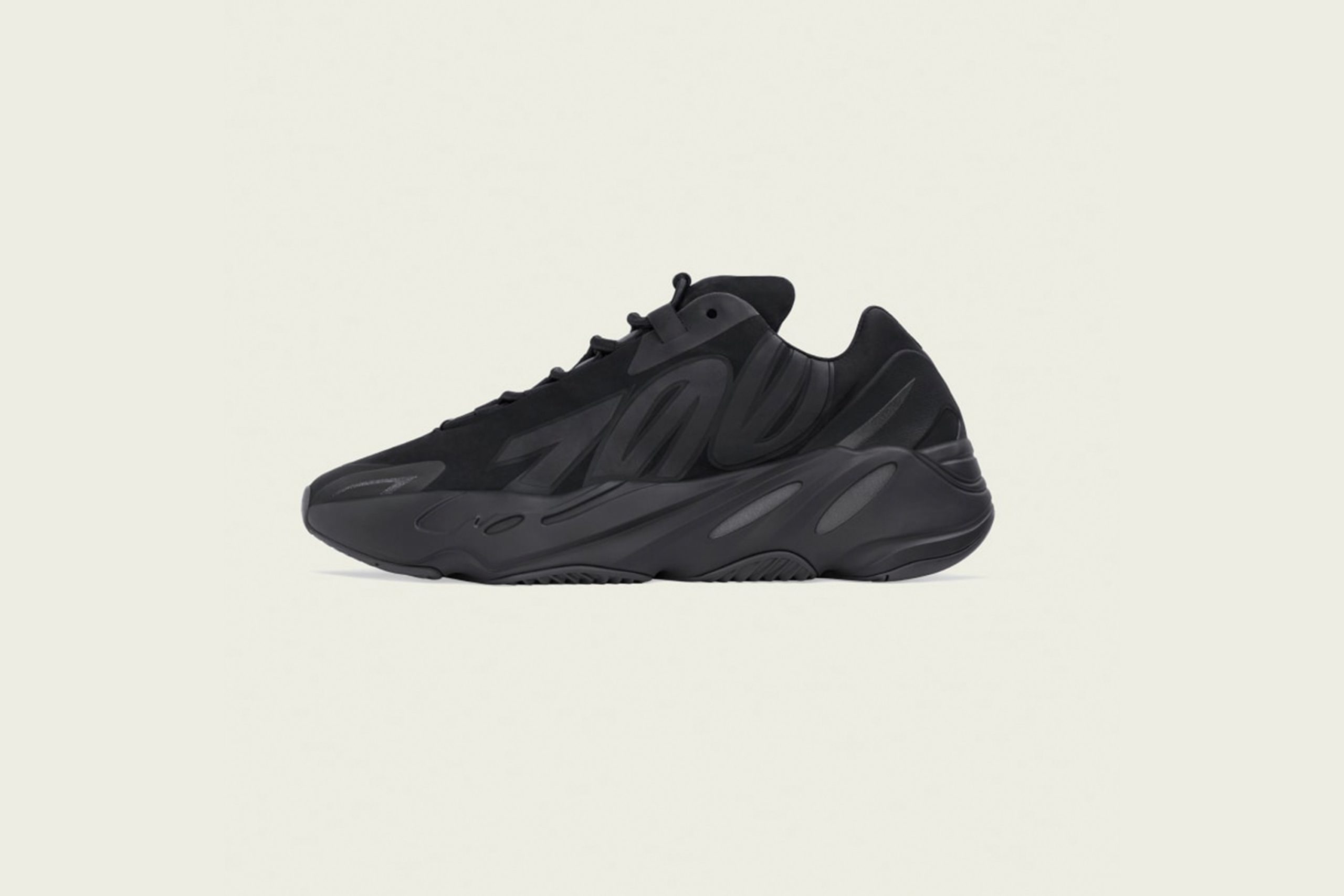 adidas 700 mnvn black